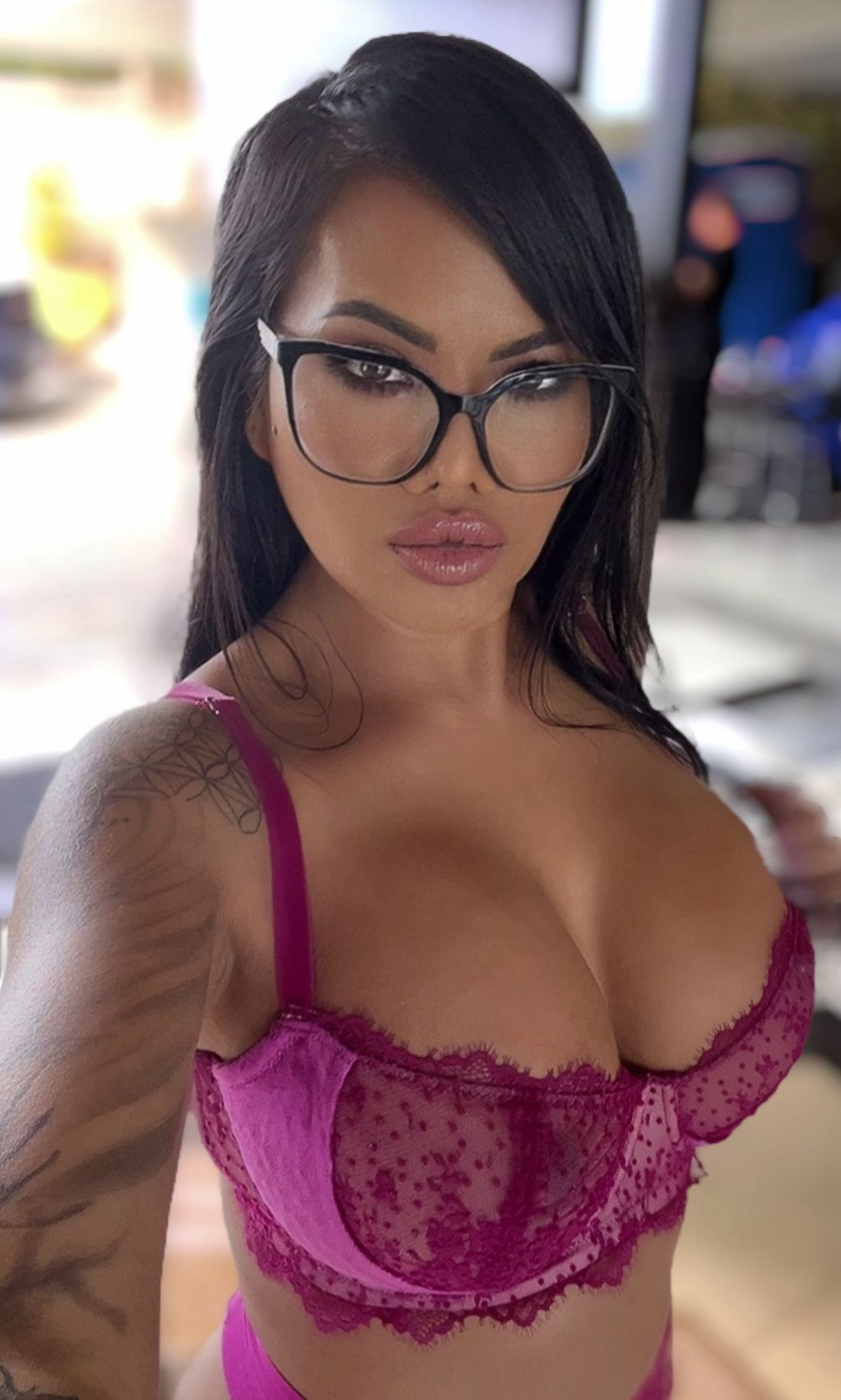 Sovanna Kim Pink Lace Bra